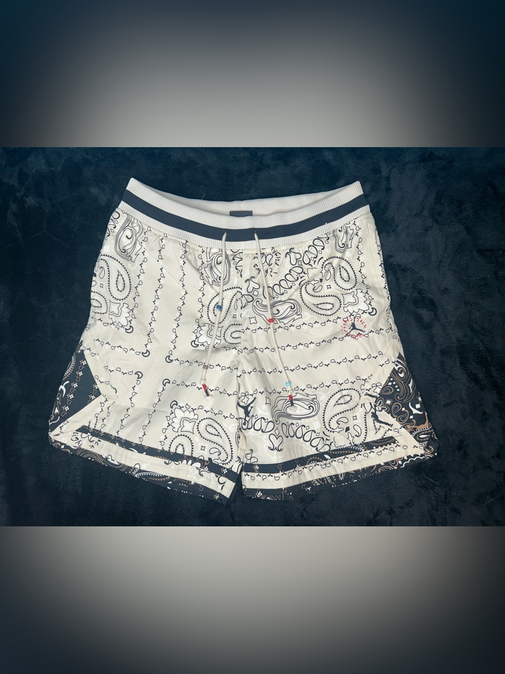 Air  Jordan Travis Scott Paisley Shorts Orewood DO4099-104 Size Medium Deadstock